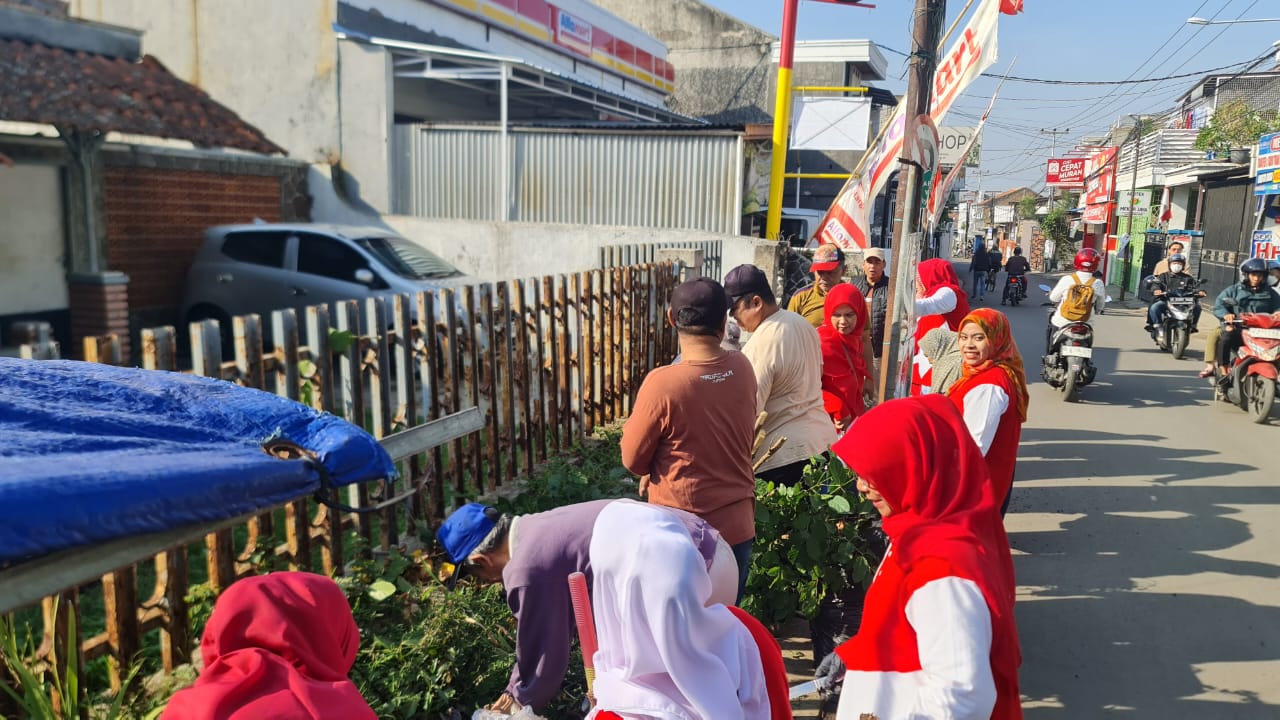 Kegiatan Jumat Bersih Bulan Oktober Tahun 2024