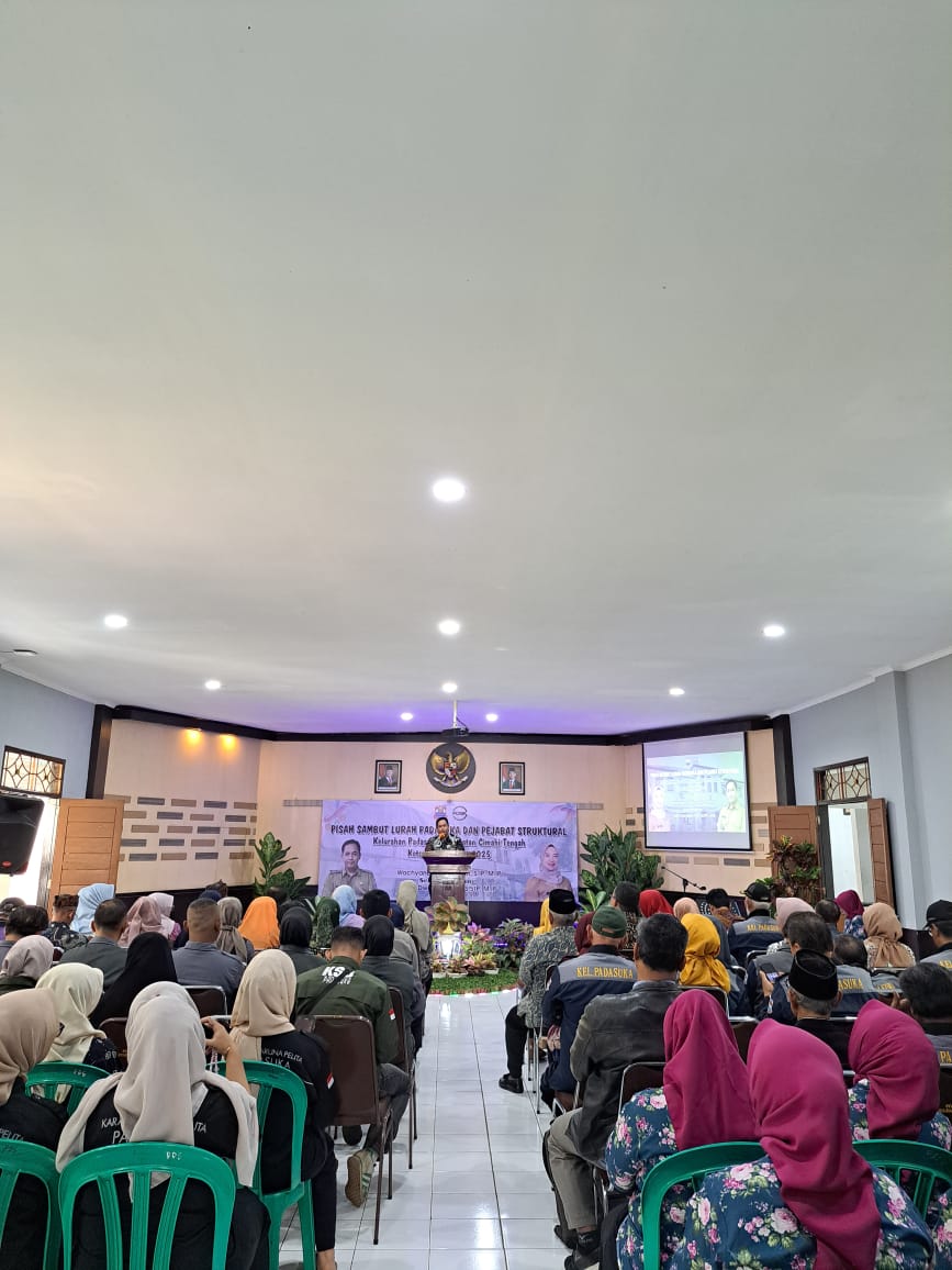 Kegiatan Pisah Sambut Lurah Padasuka dan Pejabat Struktural Kelurahan Padasuka