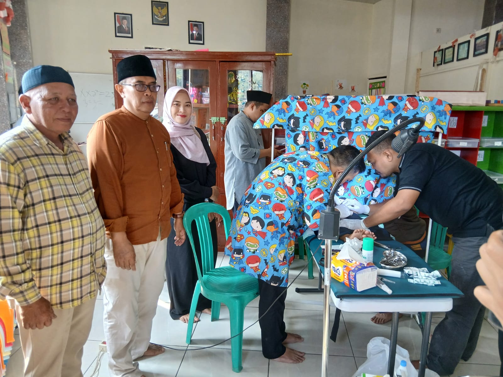 Lurah Padasuka menghadiri kegiatan Khitanan Massal